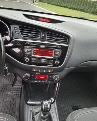 Kia Ceed cena 29900 przebieg: 221000, rok produkcji 2012 z Lędziny małe 277